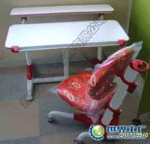 供應(yīng)臺(tái)灣知名品牌兒童桌椅，專(zhuān)為成長(zhǎng)設(shè)計(jì)，兩種款式滿(mǎn)足多元需求